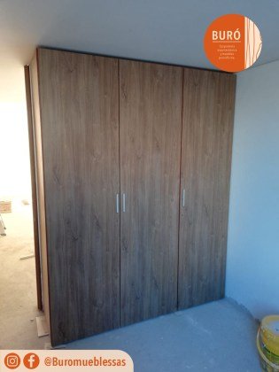 Closet puertas habatibles 12.3.jpg